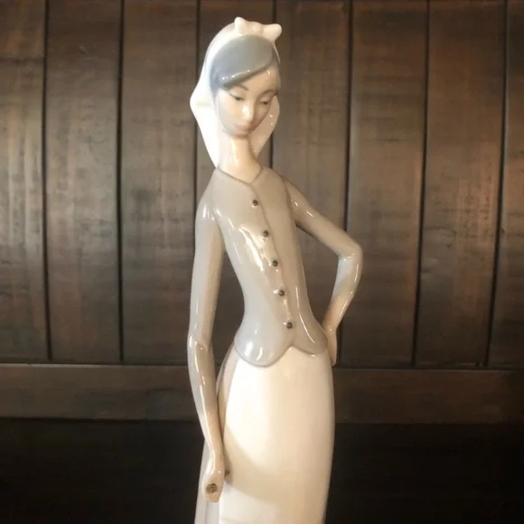Girl With Geese #1035 Spanish Lladro